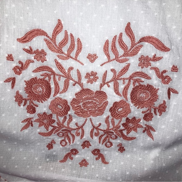 Universal Thread Women’s XXL puffed sleeve 100% cotton embroidered Blouse - Picture 2 of 16